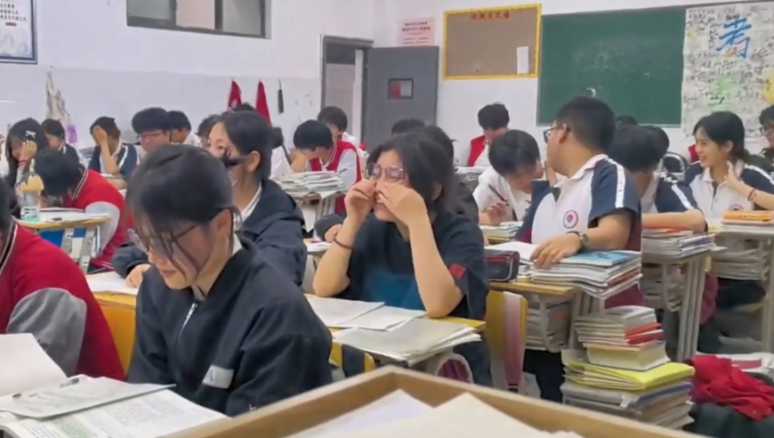 媒体人：韩国撕裂加剧,最准一肖一码100%中奖资料,社会责任方案执行_GM版V10.28